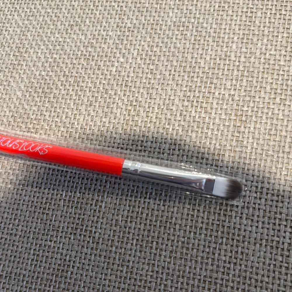 Red Makeup Brush brand new precise for eyeshadow